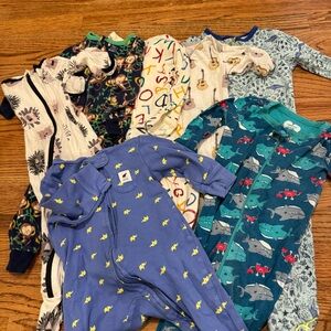 6-9mo baby sleepers / footies
